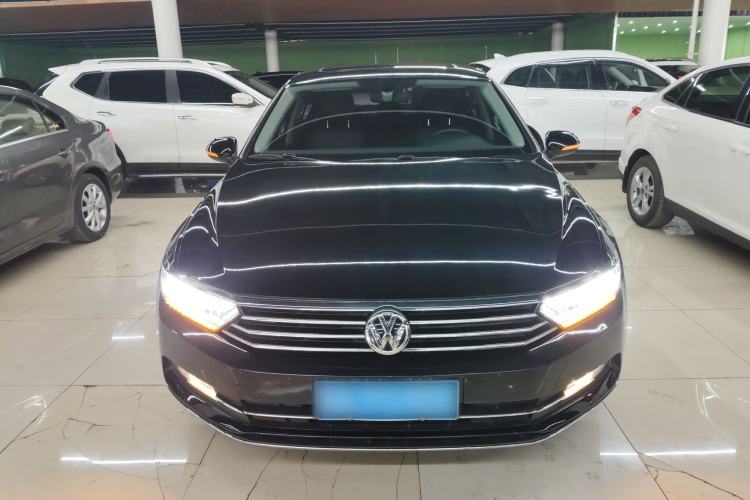 Used Volkswagen Magotan 2017 330TSI DSG Luxury Model