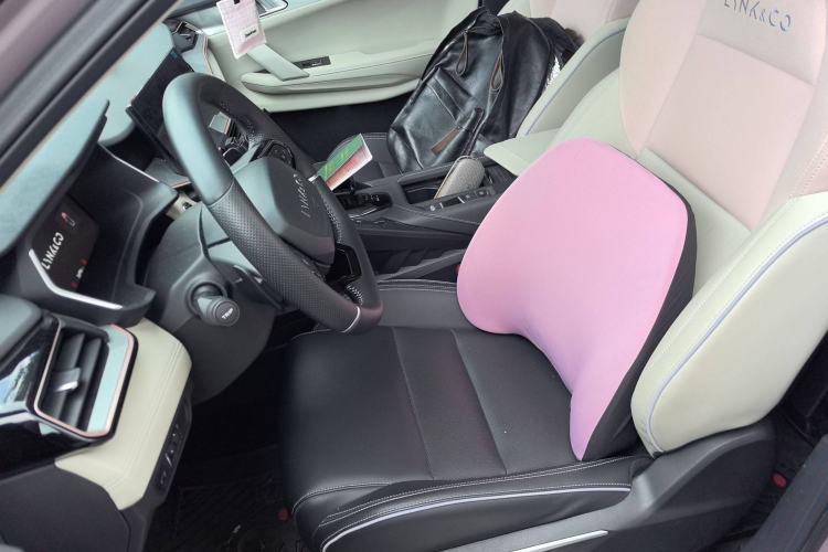 Used Lynk & Co 06 2021 1.5T Shero Pink Special Edition