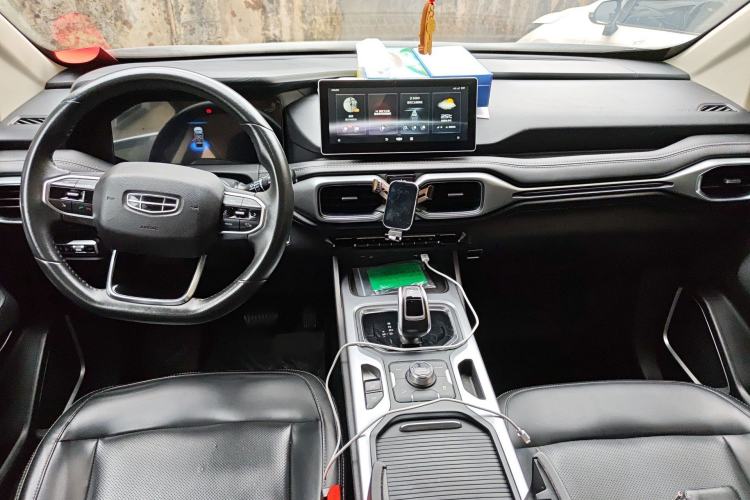 Used Geely Auto Haoyue 2020 1.8TD DCT Luxury Model 5 Seats Center Console