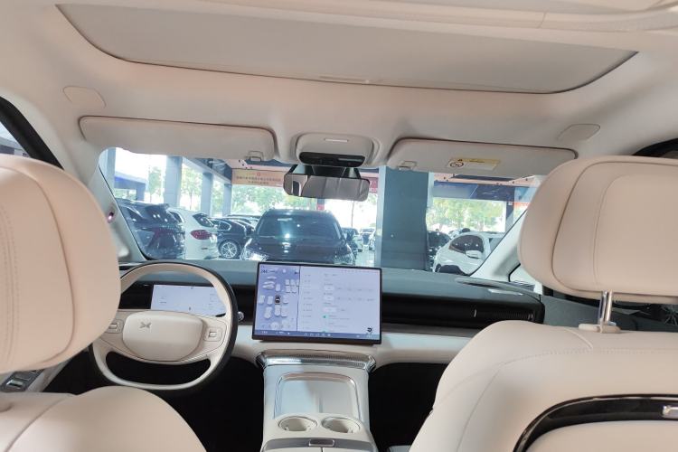 Used XPeng X9 2024 702 Ultra-Long Range Max
