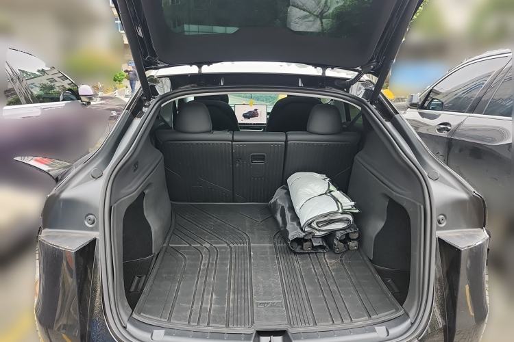 Used Tesla Model Y 2025 Rear-Wheel-Drive Version Trunk