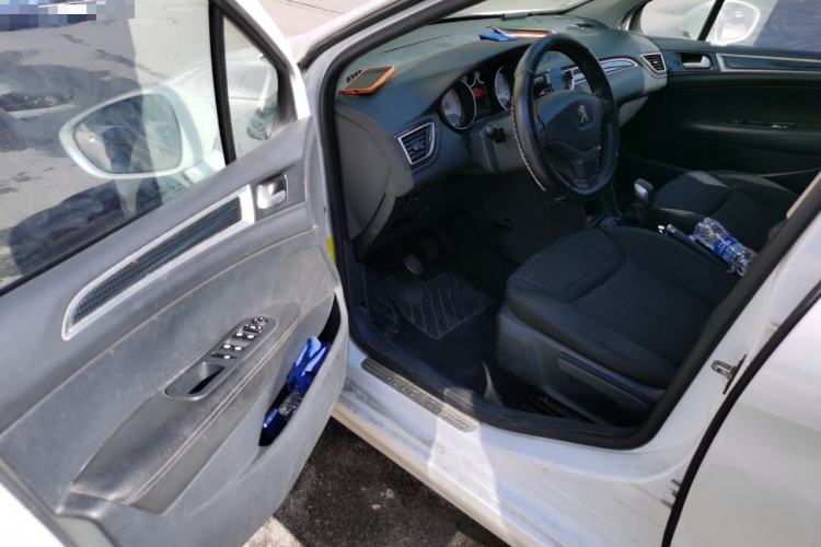 Used Peugeot 308 2014 Enjoy Edition Classic 1.6L Manual Fashion Model