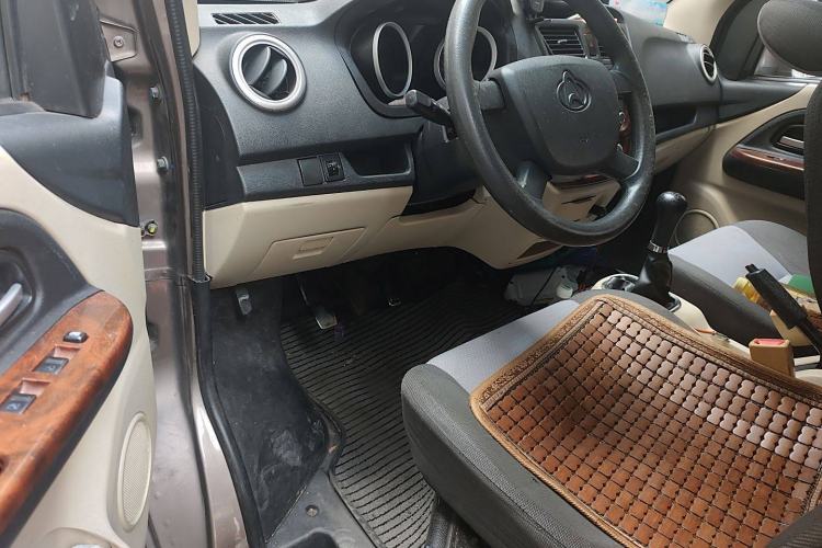 Used CHANGAN KAICHENG Ruixing M80 2018 1.5L Base Model Van Semi-Blind Window Flat Roof Rear-Hinged Doors 4G15S