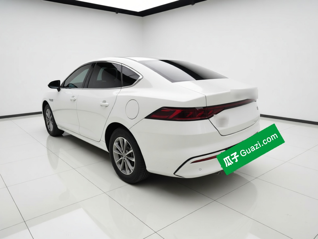 BYD Qin PLUS 2024 HONOR Edition DM-i 55KM Leading Model — снимка 4