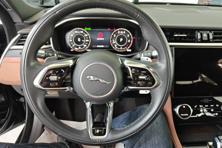 Used Jaguar XFL 2022 XFL 2.0T P250 Two-Wheel-Drive Elite Sport Edition Steering Wheel