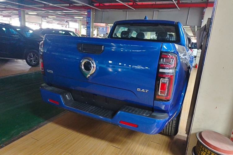 Used Great Wall Poer 2023 2.0T Passenger Version Automatic Diesel Two-Wheel Drive Comfort Trim – GW4D20M
