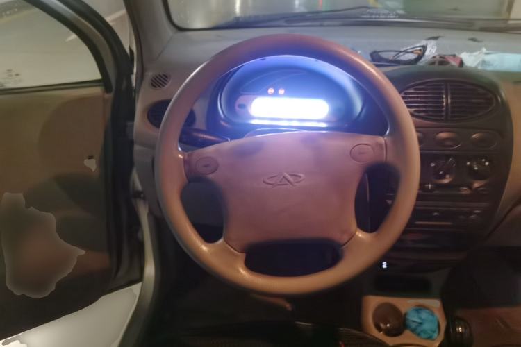 Used Chery QQ3 2012 Fashion Edition 1.0L Manual Champion Version Steering Wheel