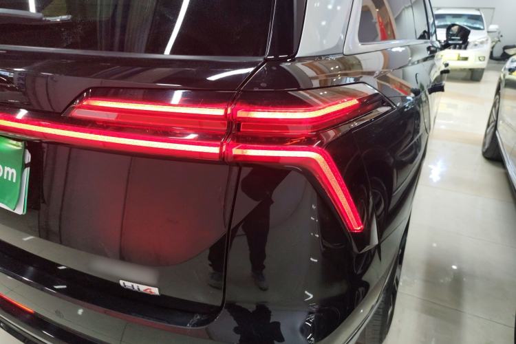 Used Wey Lanshan 2025 Four-Wheel Drive Ultra Right Rear Taillight