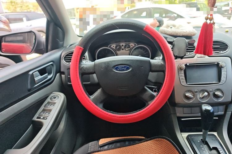 Used Ford Focus 2013 Hatchback Classic 1.8L Automatic Base Model Steering Wheel