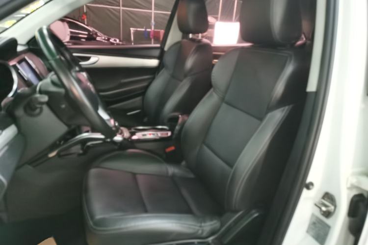 Used Zotye SR7 2016 1.5T CVT Magic Cube Door Edition China V Standard
