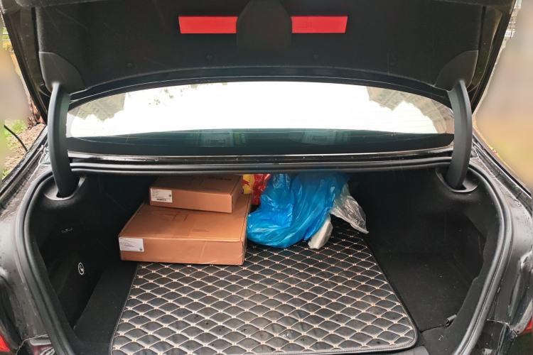 Used BMW 5 Series New Energy 2018 530Le Luxury Package Trunk