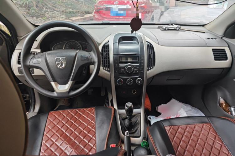 Used Baojun 630 2012 1.5L DVVT manual comfort version
