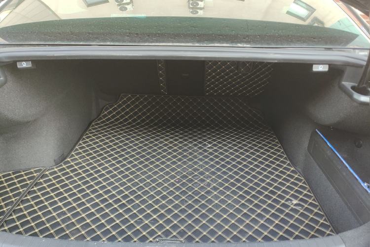 Used Volkswagen Magotan 2018 330TSI DSG Luxury Model Trunk