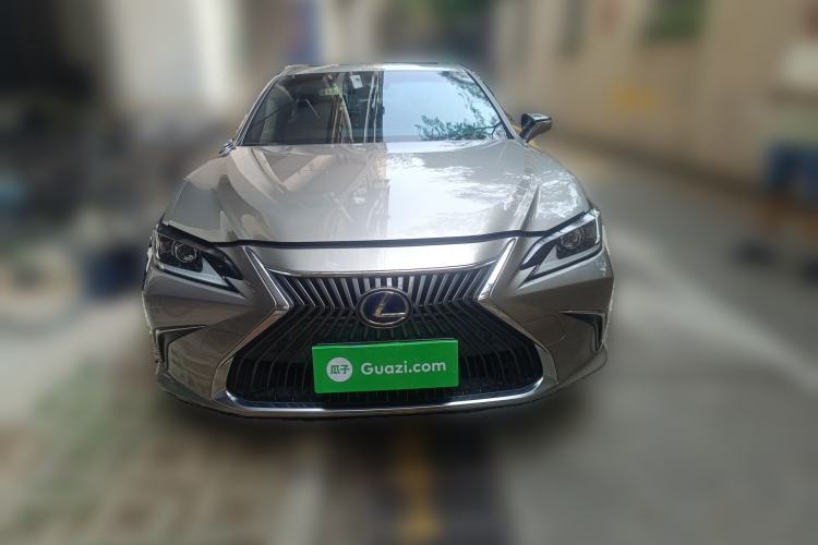 Used Lexus ES 2020 300h Premier Edition