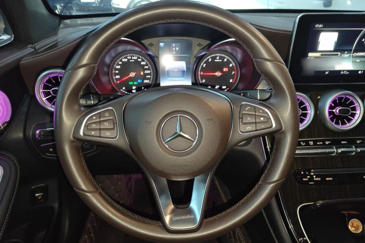 Used Mercedes-Benz GLC 2017 GLC 260 4MATIC Dynamic Edition Steering Wheel