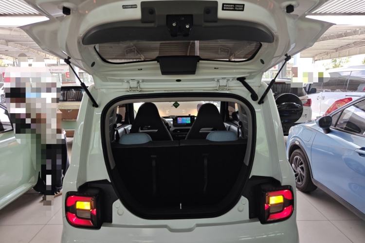 Used Geely Galaxy Panda 2023 Panda Mini 200km Endurance Bear Trunk