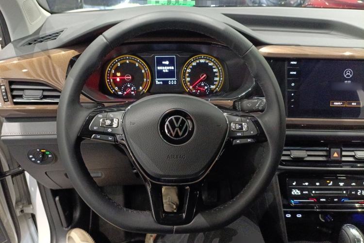 Used Volkswagen Tharu 2021 280TSI Two-Wheel-Drive Luxury Plus Edition Steering Wheel