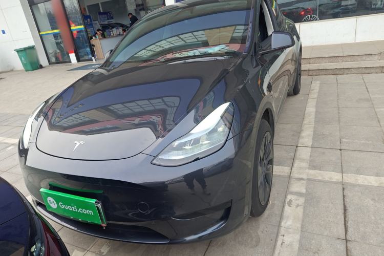 Used Tesla Model Y 2024 Rear-Wheel-Drive Version Front