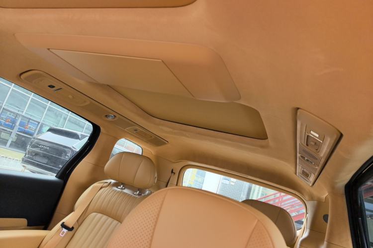 Used VOYAH Dream 2025 PHEV Four-Wheel-Drive Flagship Kunpeng Edition Headliner