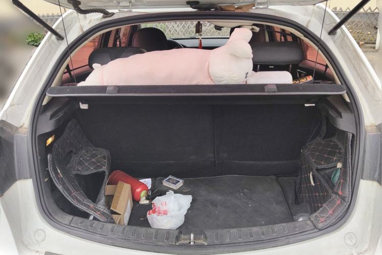 Used Geely Auto Vision X3 2017 1.5L Manual Luxury Model Trunk