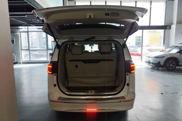 Used Buick GL8 2021 ES Landtrek 653T Comfort Edition
