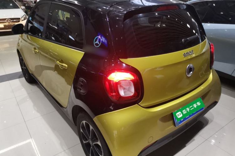 Used smart forfour 2016 1.0L 52 kW Passion Edition
