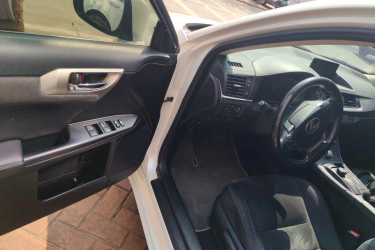 Used Lexus CT 2014 CT200h Comfort Edition Monochrome
