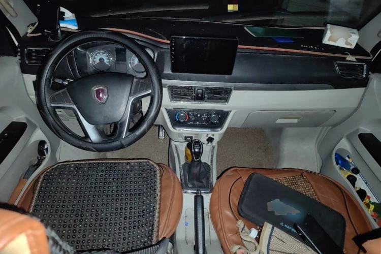 Used Jinbei New Hiace S 2018 1.5L Business Edition DLCG14 Center Console