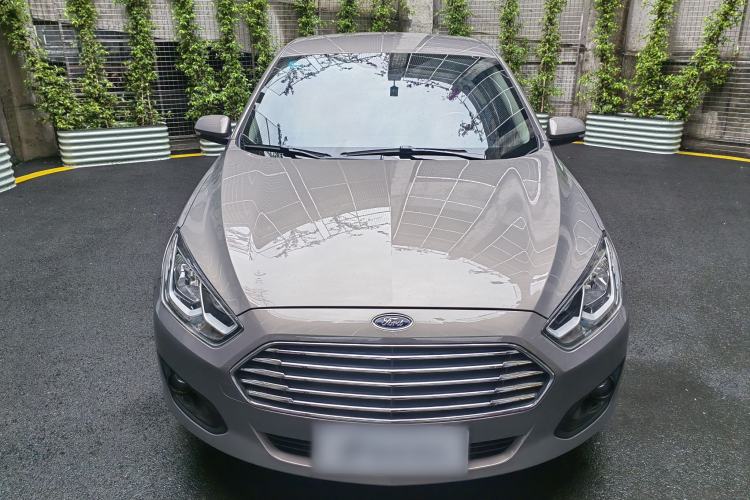 Used Ford Escort 2015 1.5L Manual Comfort Model Exterior 4