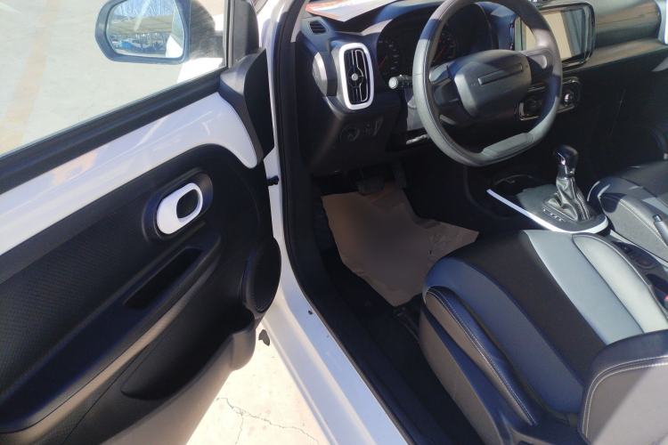 Used Roewe Clever 2022 311km QiQi BoBo Edition Driver Seat