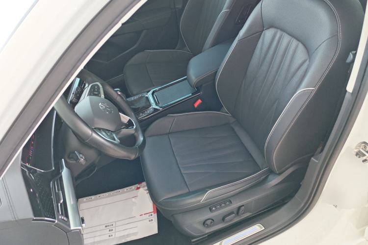 Used Volkswagen Passat New Energy 2022 430 PHEV Hybrid Luxury Edition Left Front Seat