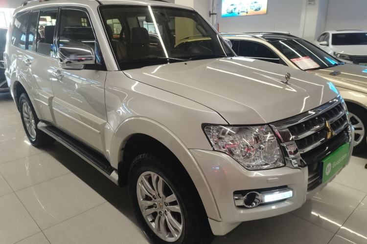 Used Mitsubishi Pajero 2018 V97 3.8L 5-Door GLS Sunroof – Middle East