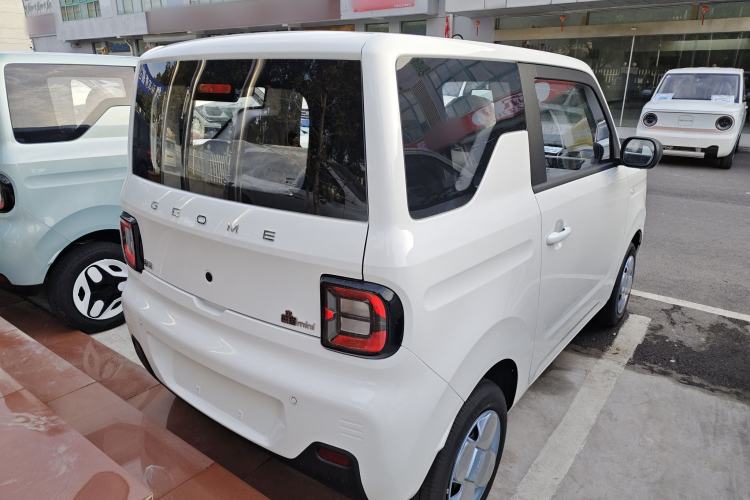 Used Geely Galaxy Panda 2024 Panda Mini 200km Endurance Bear
