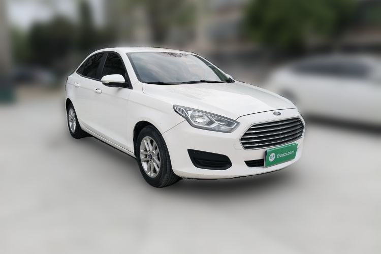 Used Ford Escort 2019 Revised Version 1.5L Manual "Quality Enjoyment" Trim (Tire Pressure Monitoring) China VI Standard Front Right 45 Deg