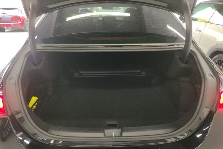 Used Mercedes-Benz E-Class 2025 E 260 L