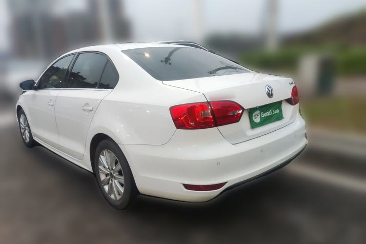 Used Volkswagen Sagitar 2012 1.6L Manual Comfort Model
