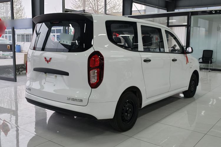 Used Wuling Hongguang New Energy 2024 All-Electric Model 300KM Standard Version Exterior 3