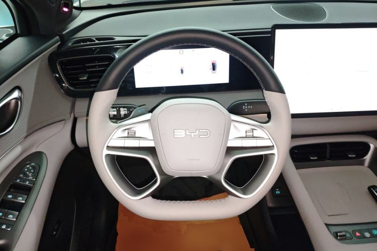 Used BYD Sealion 06 New Energy 2025 Model EV 605 Navigation Pro Edition Steering Wheel