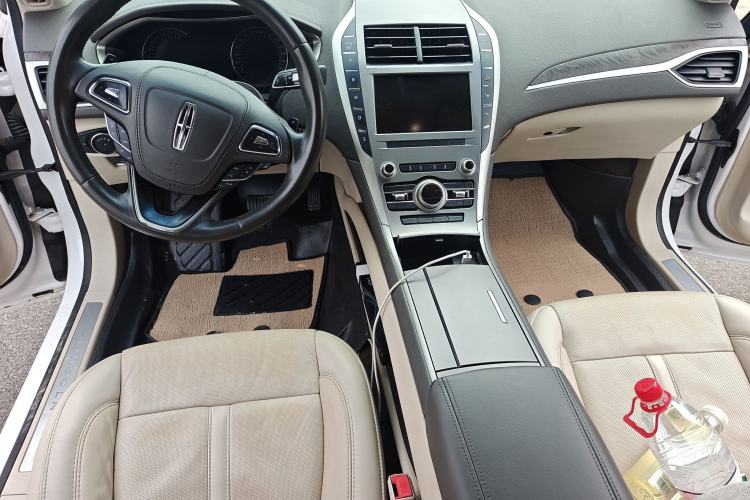 Used Lincoln MKZ 2019 2.0T Luxury Edition China VI Standard Center Console