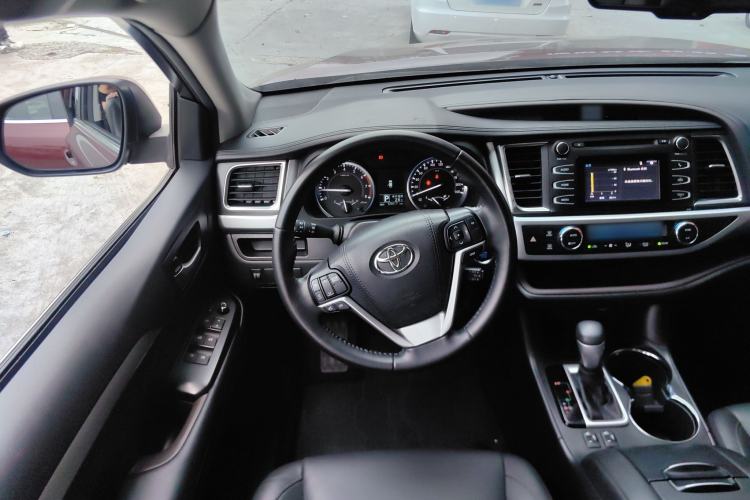 Used Toyota Highlander 2017 2.0T Four-Wheel Drive Luxury Edition 7 Seats
