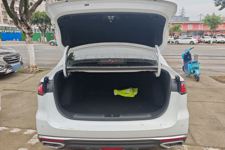 Used Geely Auto Emgrand 2026 Model 5th Generation 1.5L CVT Prestige Edition Trunk