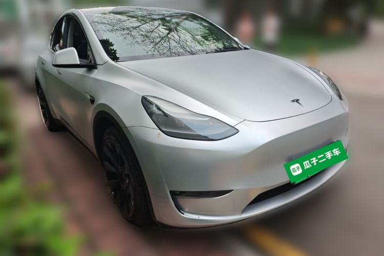 Used Tesla Model Y 2021 Standard Range Rear-Wheel Drive Version Front Right 45 Deg