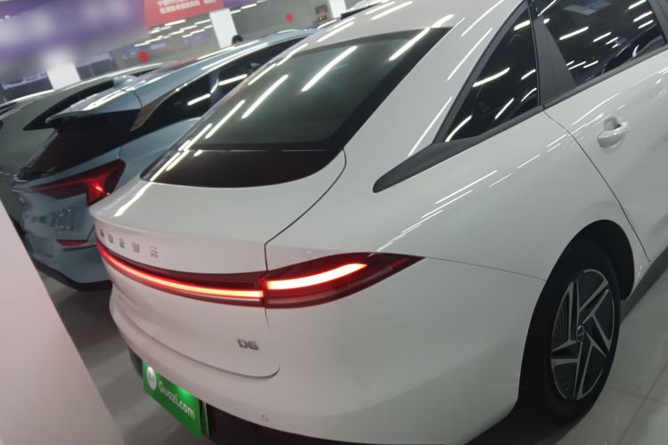 Used Roewe D6 2025 450 km Premium Edition
