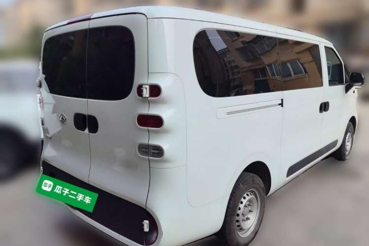 Used SAIC MAXUS Dana V1 2024 V1 Short Wheelbase Low-Roof Multi-Function Version (51 kWh)
