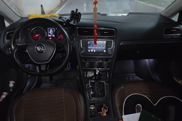 Used Volkswagen Golf 2017 1.6L Automatic Comfort Million-Vehicle Anniversary Edition