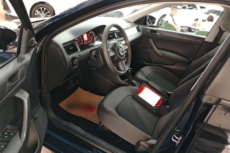 Used Volkswagen Santana 2015 1.6L Automatic Fashion Edition
