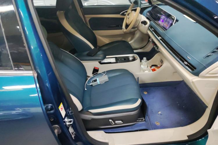 Used ORA Good Cat 2022 Morandi Edition 400km Standard Range Premium Version Lithium-Ion Battery
