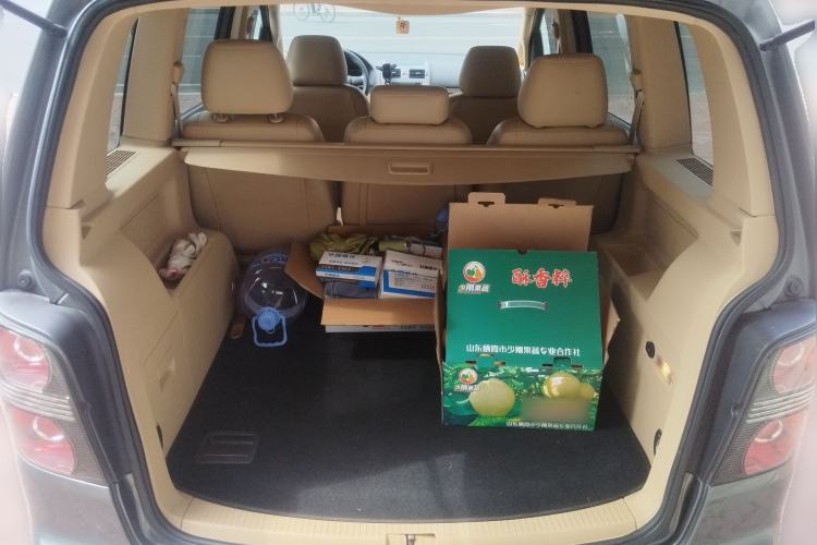 Used Volkswagen Touran 2011 1.4T DSG Zhiya Edition 5 Seats Trunk