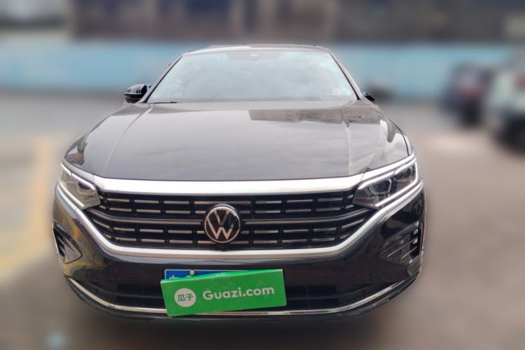 Used Volkswagen Passat 2023 Revised 380TSI Luxury Edition Front