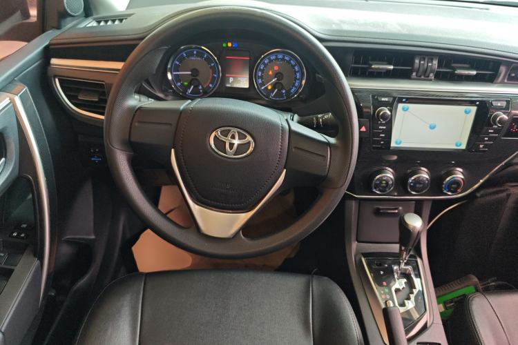 Used Toyota Corolla 2014 1.6L CVT GL-i Steering Wheel